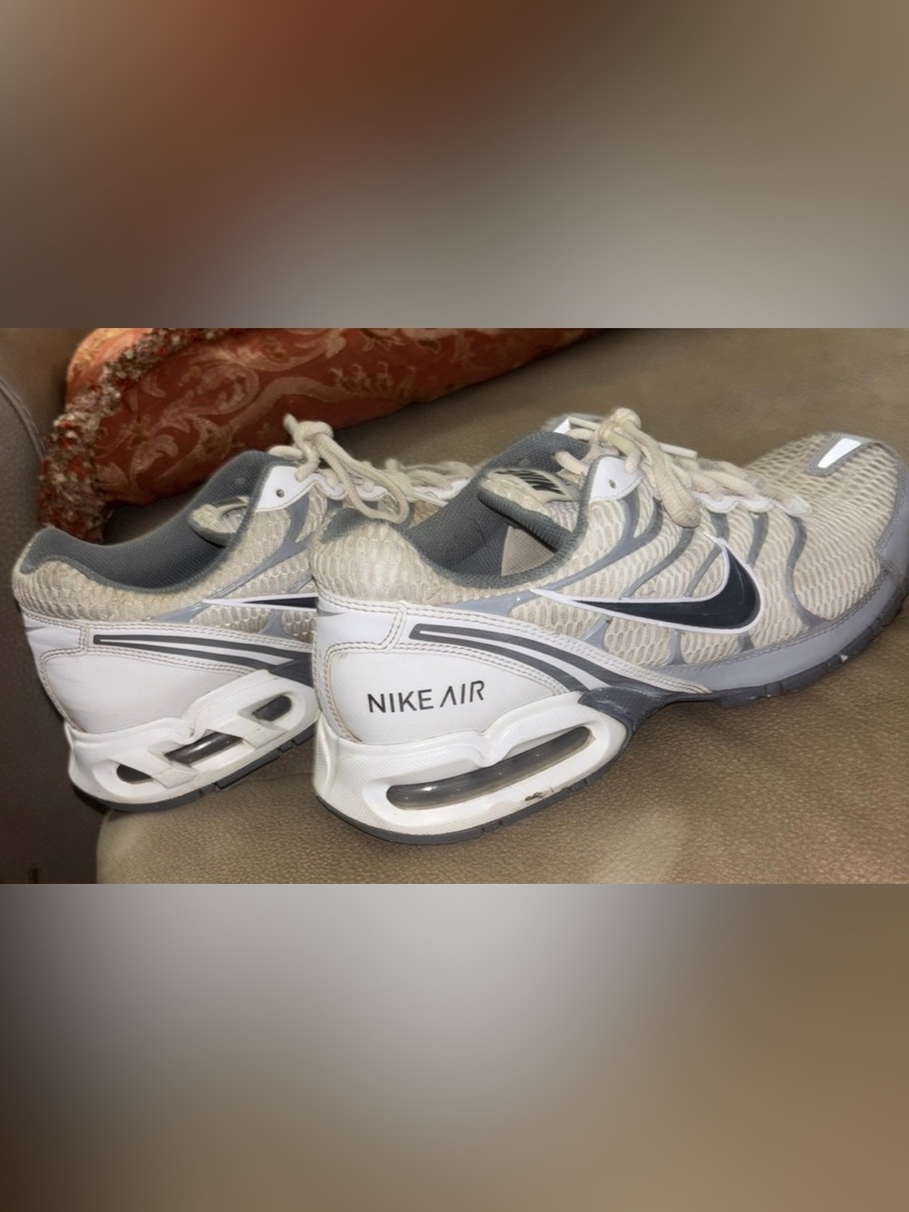 Nike Max Air Torch 4: Excellent Shape, Full Tread, AirMax, No Flaws

Men sz 12